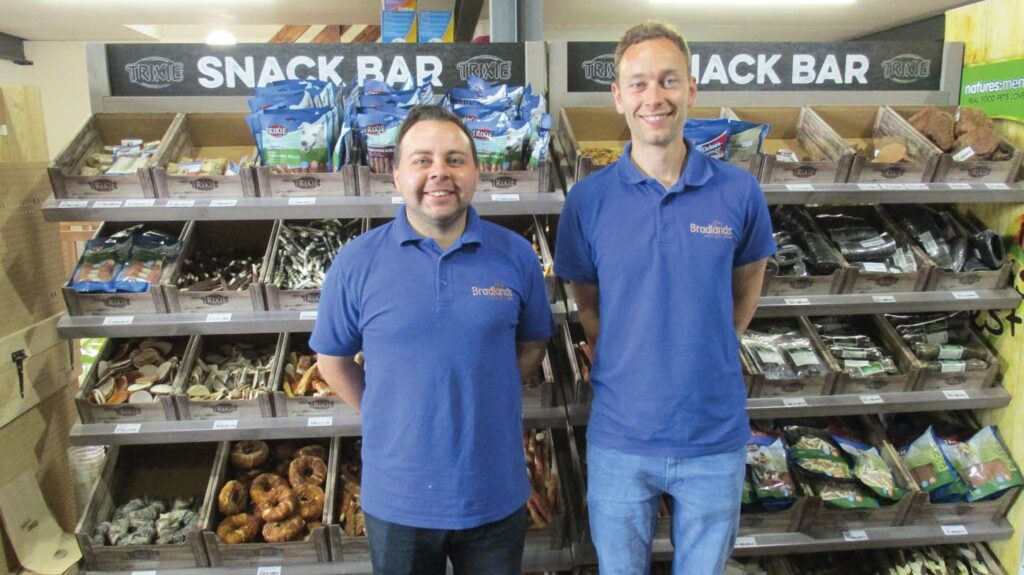 Shop talk Bradlands Pet Supplies Game, set and match Pet Business